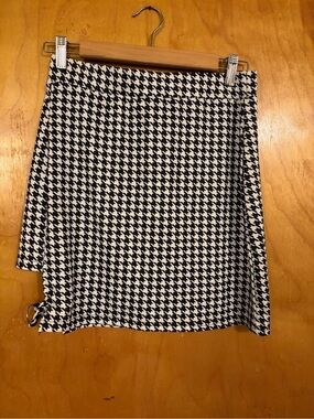 SHEIN Black & White Houndstooth Wrap Mini Skirt